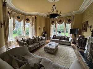 Imagini spectaculoase din castelul în care ar fi putut locui prințul William și Kate Middleton. Domeniul de lux din Scoția a fost scos la vânzare pentru aproximativ 17 milioane de euro