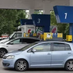 Acciza la carburanți ar putea fi redusă temporar. Proiectul a primit undă verde în Senat