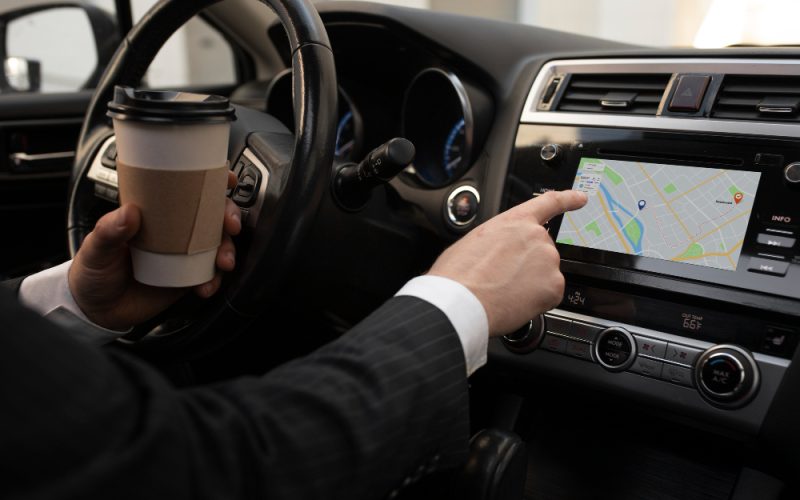 Cum alegi o navigație BMW compatibilă cu funcțiile originale ale mașinii