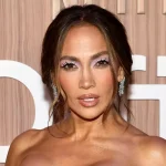 Copilul lui Jennifer Lopez și Marc Anthony folosește un nou nume. Emme Muñiz apare acum drept Oskar