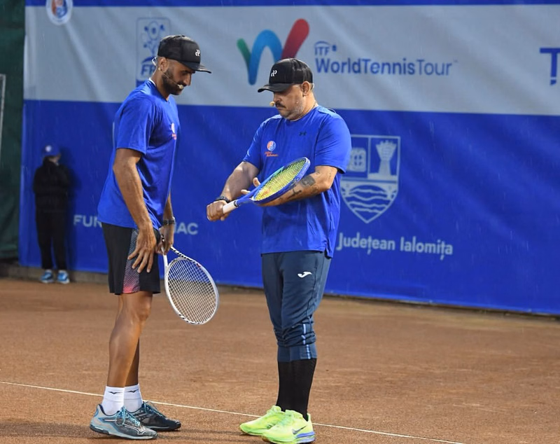Mihai Bobonete a intrat pe teren în ciuda durerilor de spate. Motivul pentru care actorul a jucat tenis în ploaie