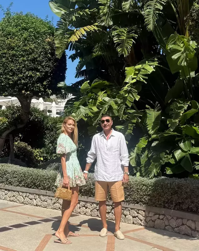 Valentina Pelinel dezvăluie mica „problemă” din căsnicia cu Cristi Borcea. Ce se întâmplă atunci când vor să facă poze împreună