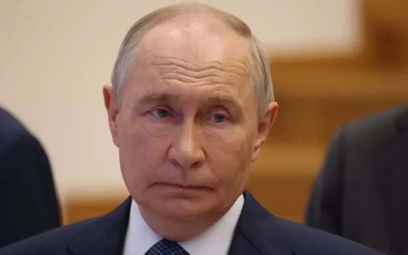 Putin spune că Rusia vrea încheierea războiului, după șase zile de atacuri asupra Ucrainei. Moscova vorbește despre o „pace durabilă”